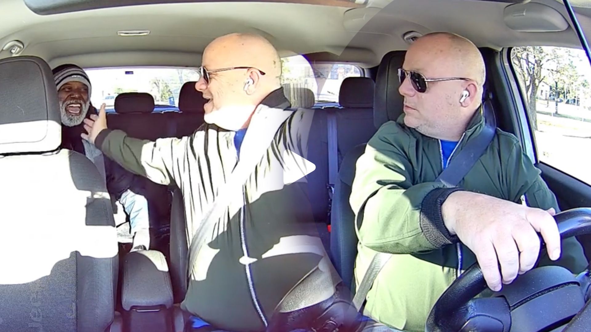 Водитель Uber встретил в авто старого знакомого Водитель Uber встретил в авто старого знакомого