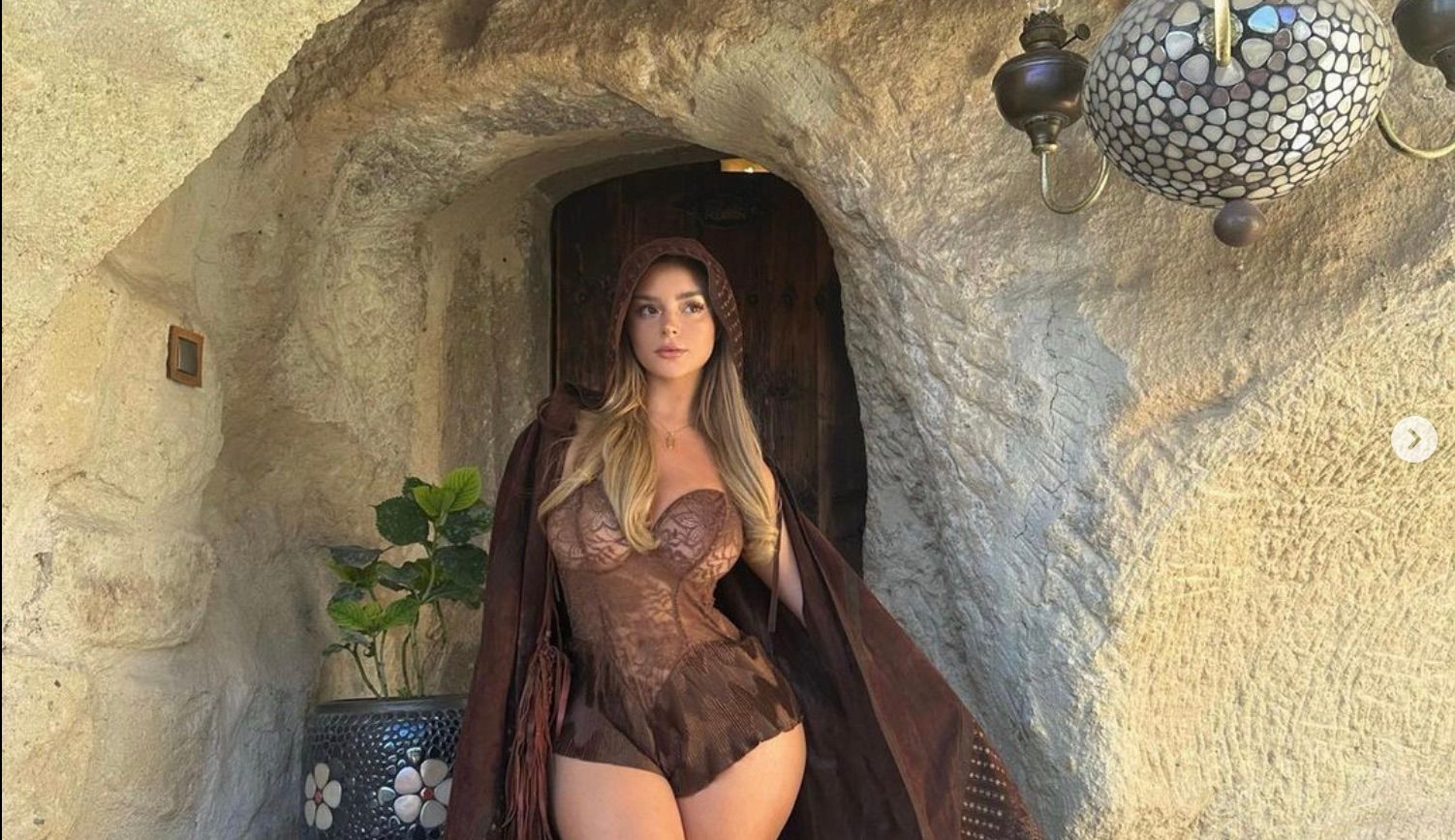 Демі Роуз знялась топлес на Ібіці Демі Роуз знялась топлес на Ібіці