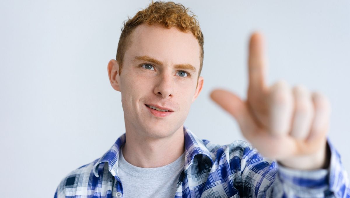 Международный день левшей - зачем отмечают и известные леворукие мужчины - Gentleman Международный день левшей - зачем отмечают и известные леворукие мужчины - Gentleman