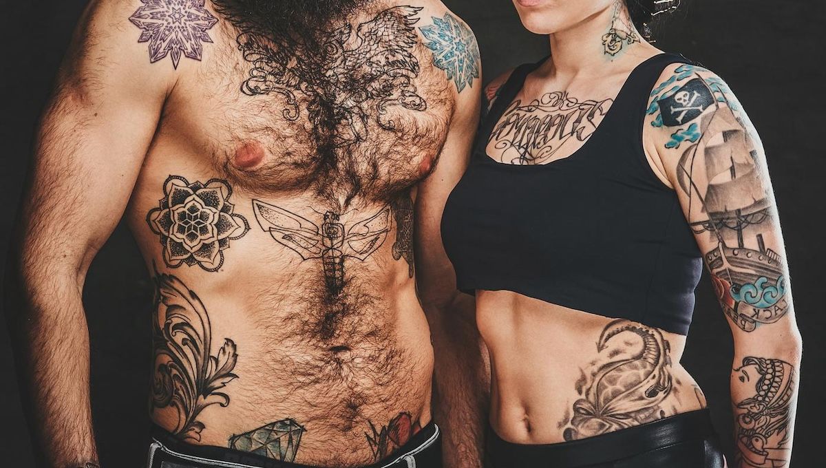 Чоловік побачив прихований сенс у тату дружини і запідозрив зраду - Gentleman Чоловік побачив прихований сенс у тату дружини і запідозрив зраду - Gentleman