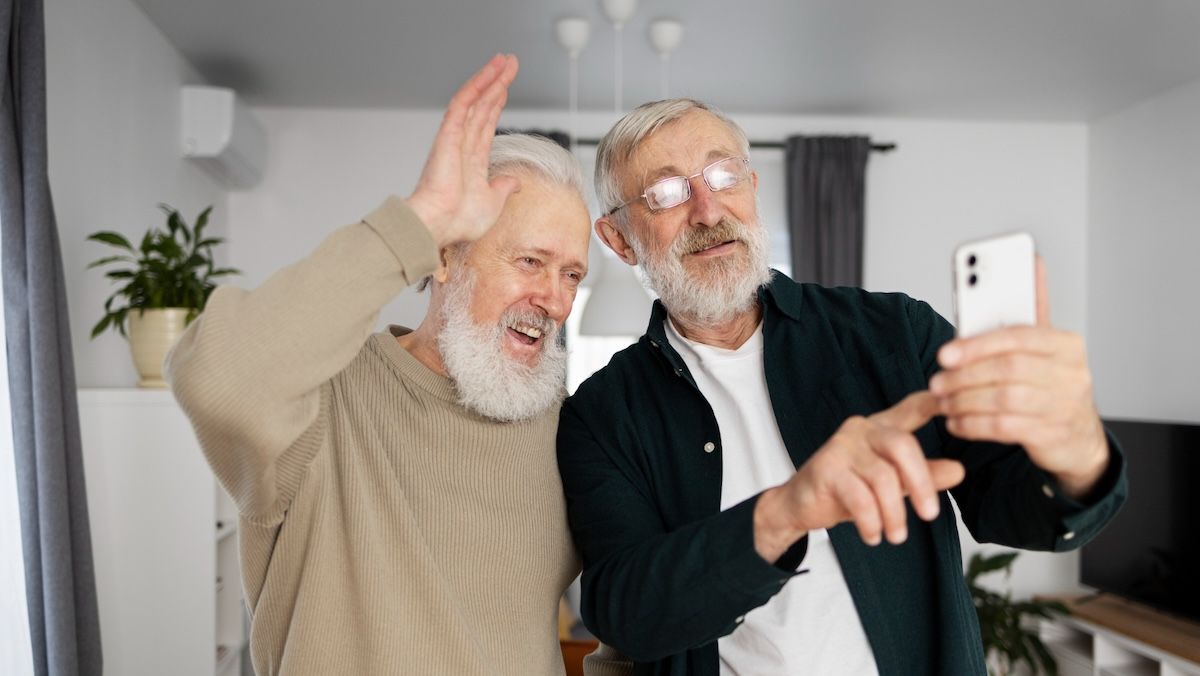 Еволюція дружби - як із віком змінюються наші дружні стосунки - Gentleman Еволюція дружби - як із віком змінюються наші дружні стосунки - Gentleman