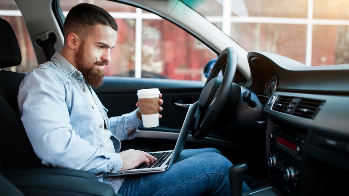 Символ i на панелі приладів автомобіля - що він означає і коли звертати увагу - Gentleman Символ i на панелі приладів автомобіля - що він означає і коли звертати увагу - Gentleman