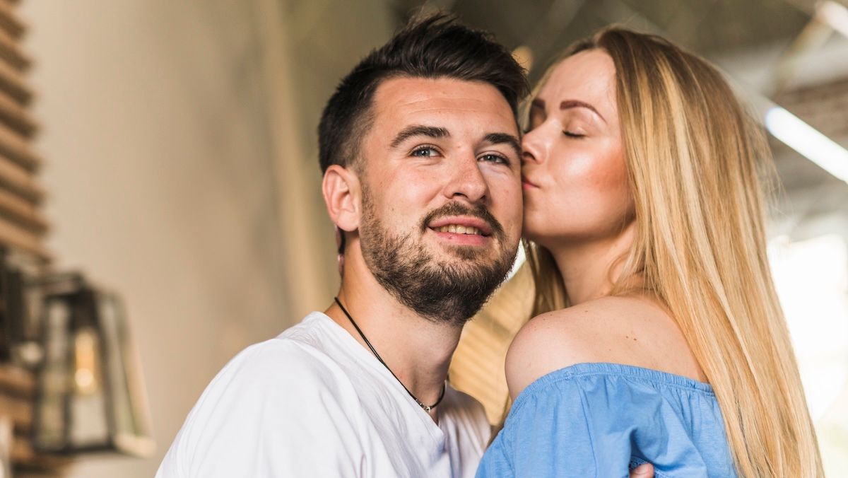 Основа стосунків, про яку дарма забувають - чому важливі поцілунки - Gentleman Основа стосунків, про яку дарма забувають - чому важливі поцілунки - Gentleman